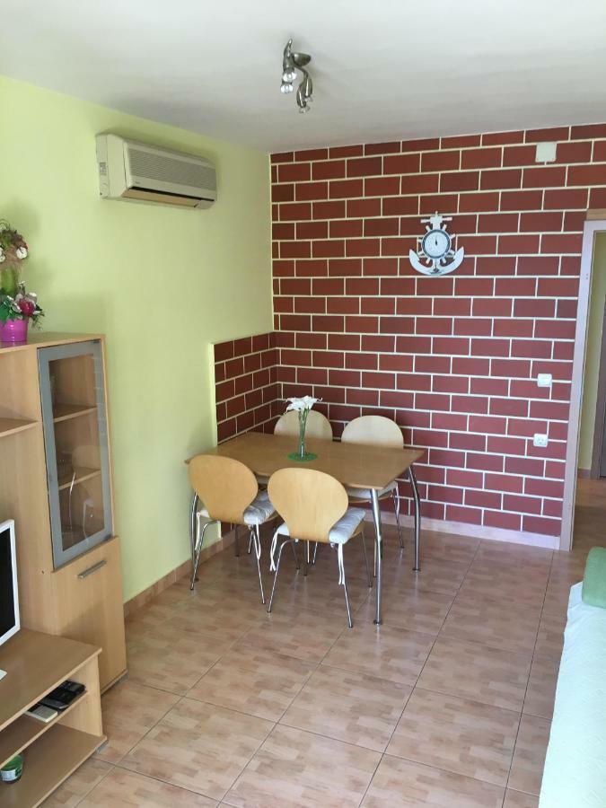 Apartman Tatjana Apartment Podgora Luaran gambar